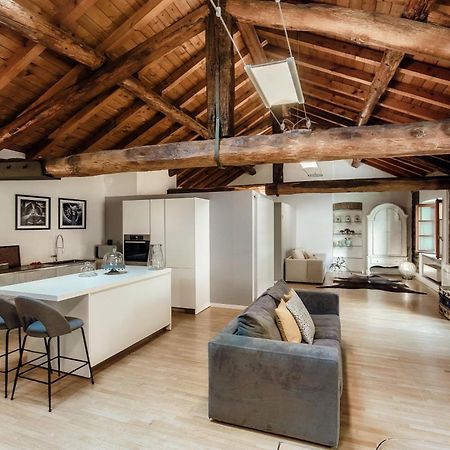 Corte Delle Rondini - Bymyhomeincomo Luaran gambar