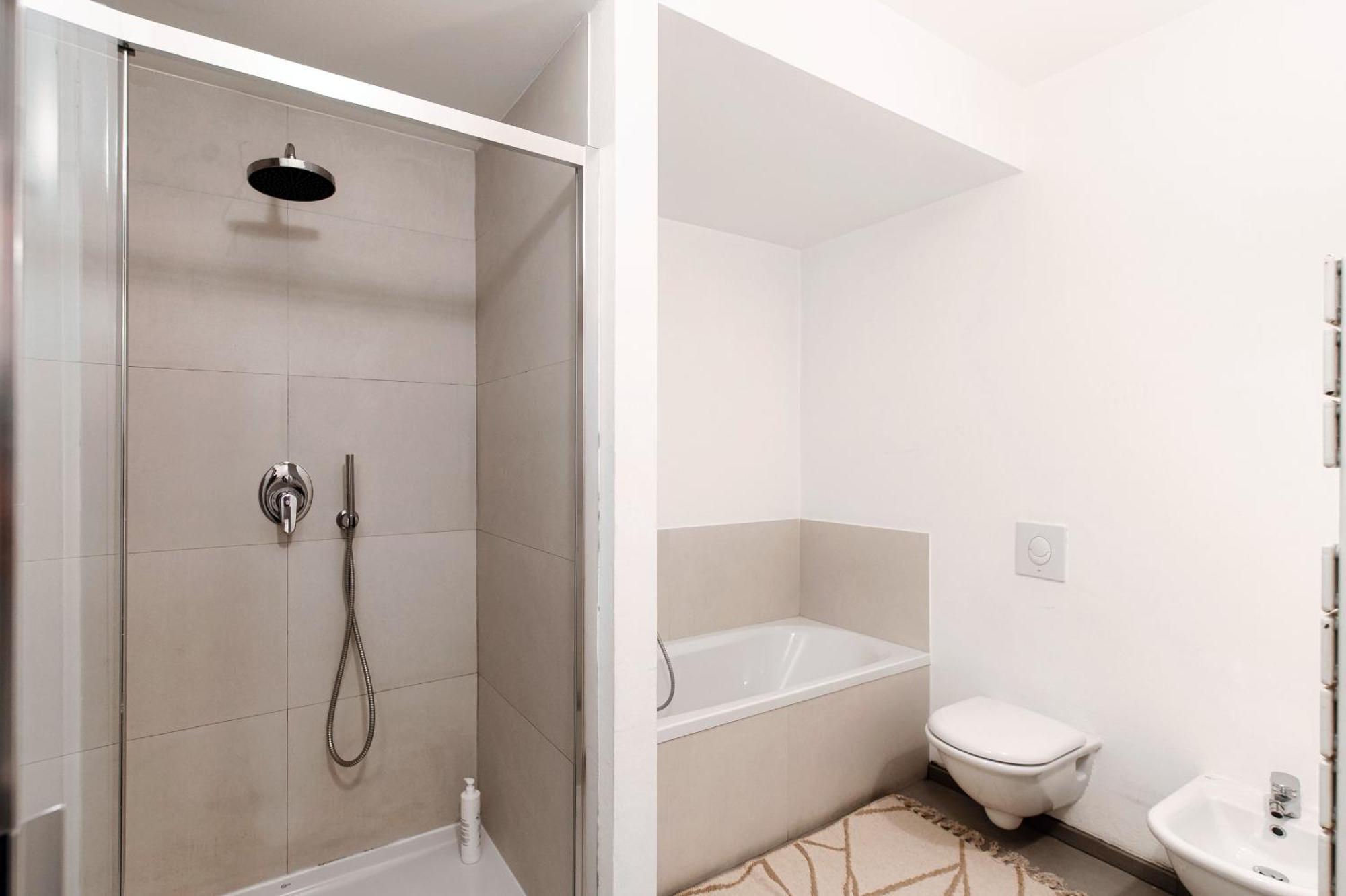 Corte Delle Rondini - Bymyhomeincomo Luaran gambar