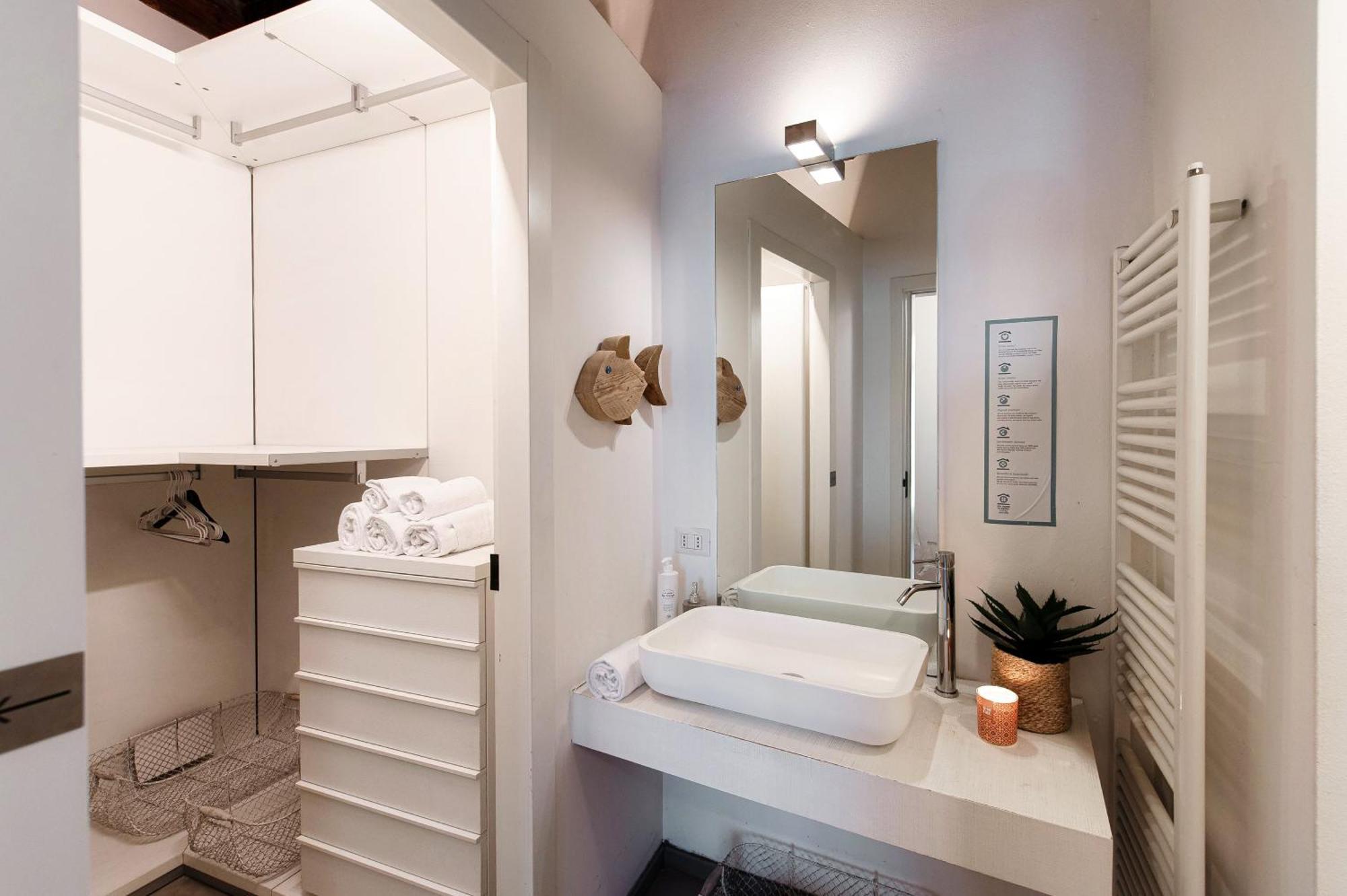 Corte Delle Rondini - Bymyhomeincomo Luaran gambar