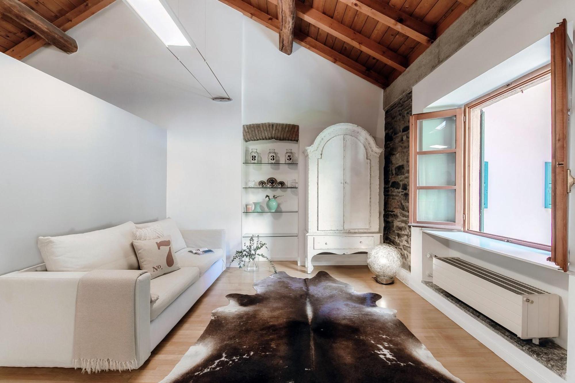 Corte Delle Rondini - Bymyhomeincomo Luaran gambar