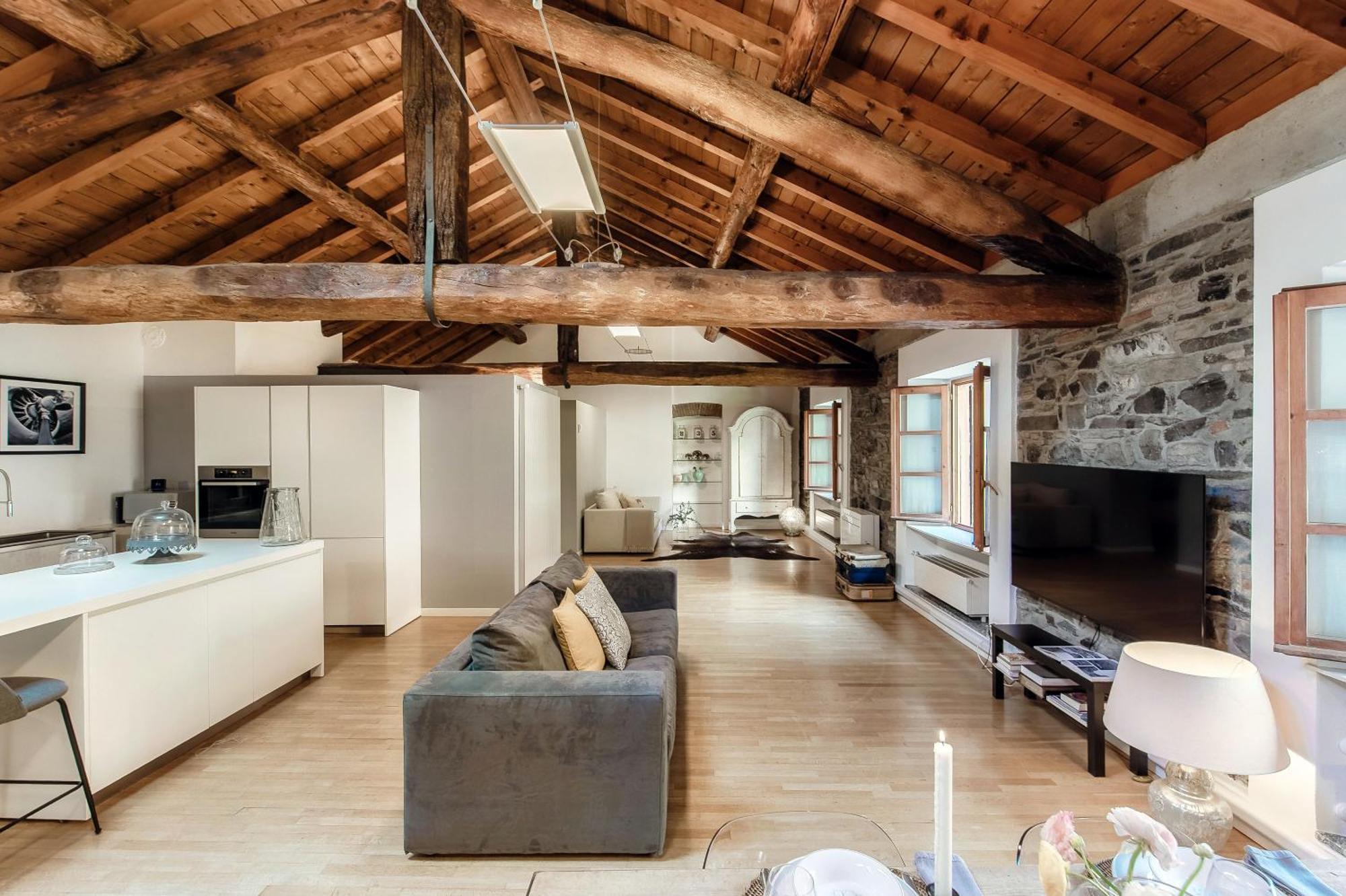 Corte Delle Rondini - Bymyhomeincomo Luaran gambar