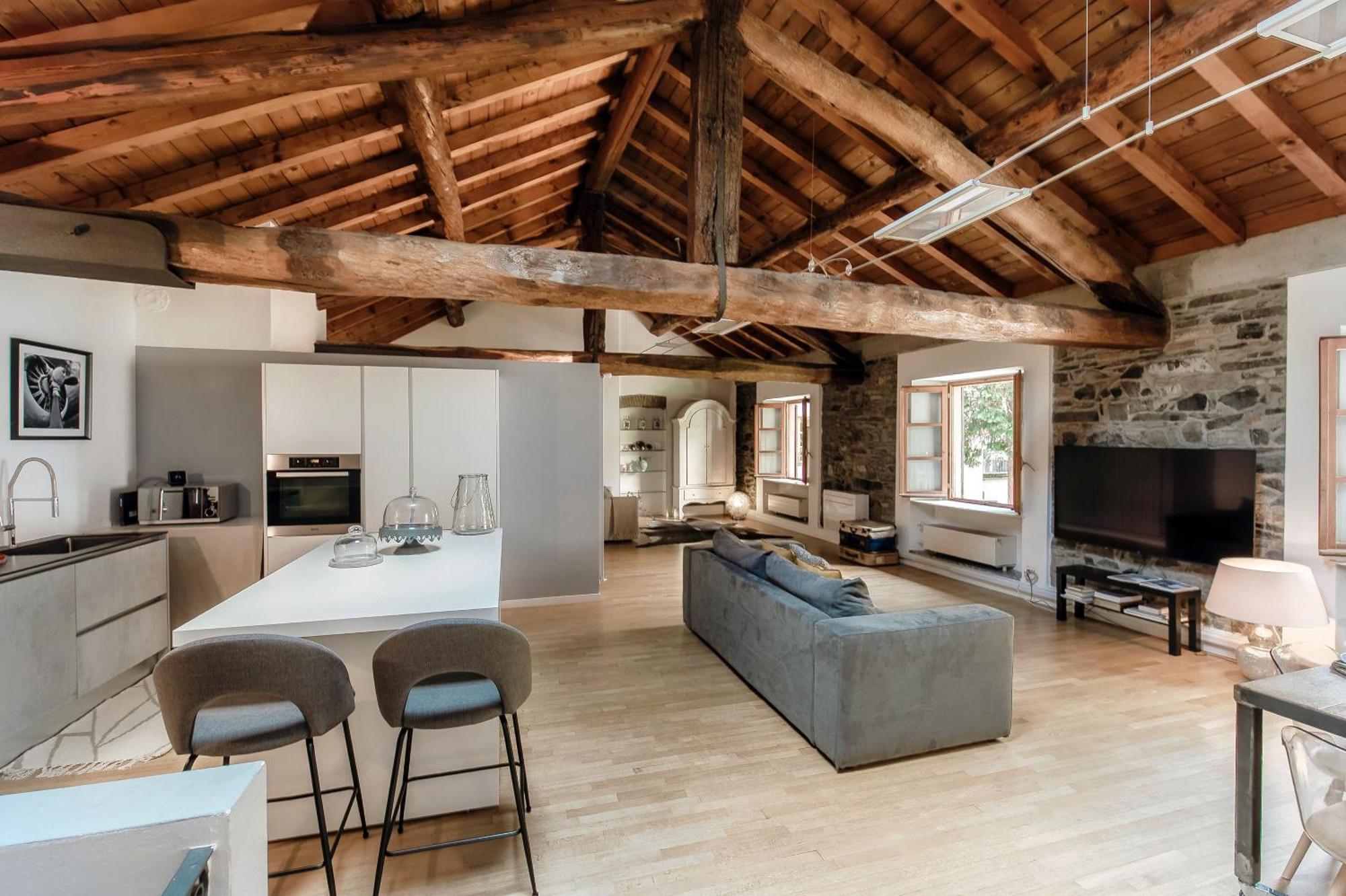 Corte Delle Rondini - Bymyhomeincomo Luaran gambar